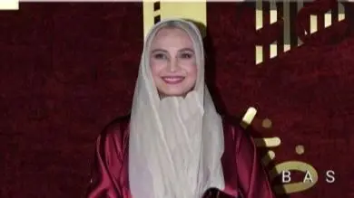 انقلاب در استایل بازیگران ایرانی؛ ستاره اسکندری و امیرحسین آرمان در روز ملی سینما + ویدیو