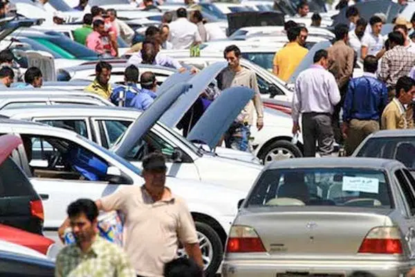 پیش بینی مهم  از بازار خودرو در روزهای آینده / خودرو بخریم یا دست نگه داریم ؟