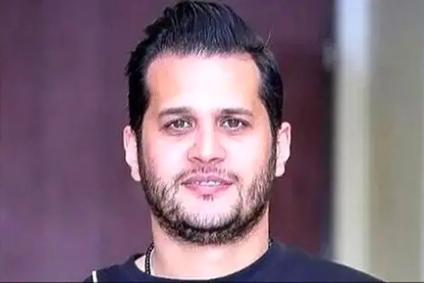 پشت‌صحنه زندگی سیاوش خیرابی فرید آوای باران؛ مادر مدلینگ و پدر جنتلمن!