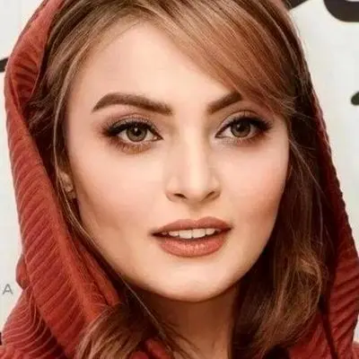 تصویری از لباس عروس فوق‌العاده خاص نیلوفر پارسا در جشن عروسی‌اش!