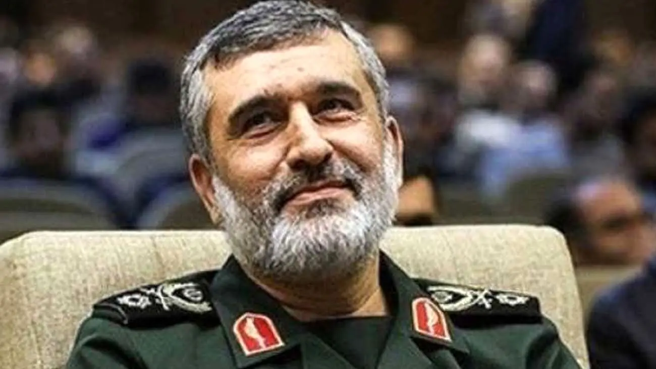 ببنید؛ لحظه واکنش خاص سردار حاجیزاده به سخنان رهبر انقلاب درباره انتقام از اسرائیل