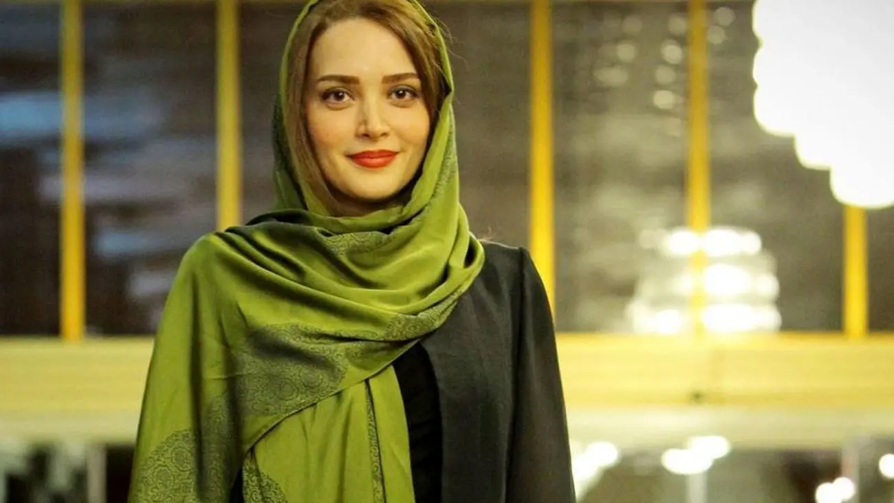 عکس خیلی متفاوت از بهنوش طباطبایی با لباس خاص / هر سری شیک تر از قبل !
