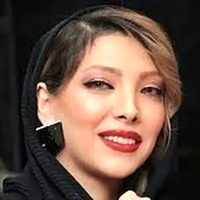 استایل جذاب و مجلسی صدف اسپهبدی در مراسم اکران یک فیلم +عکس