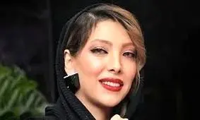 استایل جذاب و مجلسی صدف اسپهبدی در مراسم اکران یک فیلم +عکس