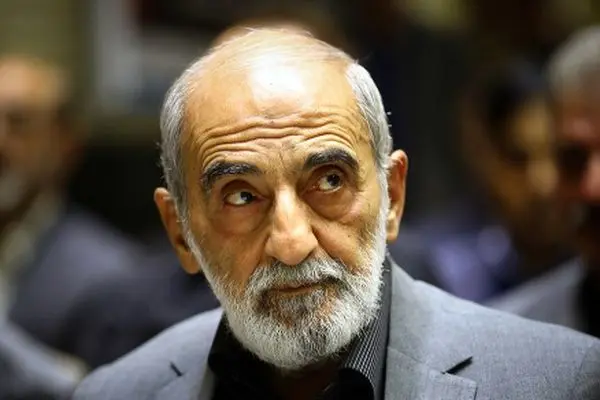 واکنش شریعتمداری به سخنان پزشکیان؛ چه گزینه‌هایی جز جنگ و مذاکره وجود دارد؟