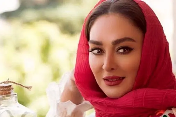 استایل جنجالی الهام حمیدی و رفیقش در یک قاب رنگی / خانم بازیگر زیباتر از دوستش !