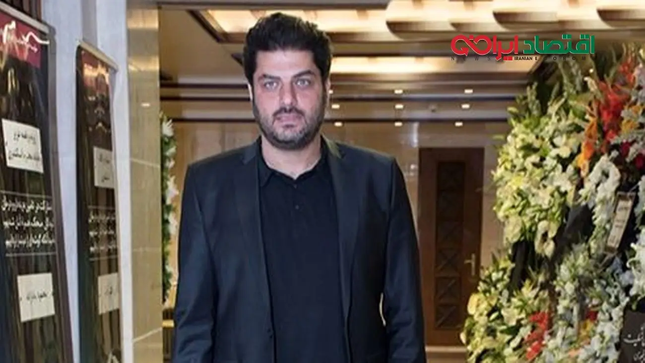 مراسم خاکسپاری پدر سام درخشانی؛ گریه‌های احساسی نادرِ آوای باران با همراهی دوستانش + عکس