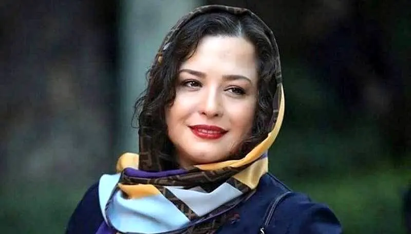 مهراوه شریفی نیا با این عکس دوباره سوژه منشوری شد / کفش هایش را ببینید !