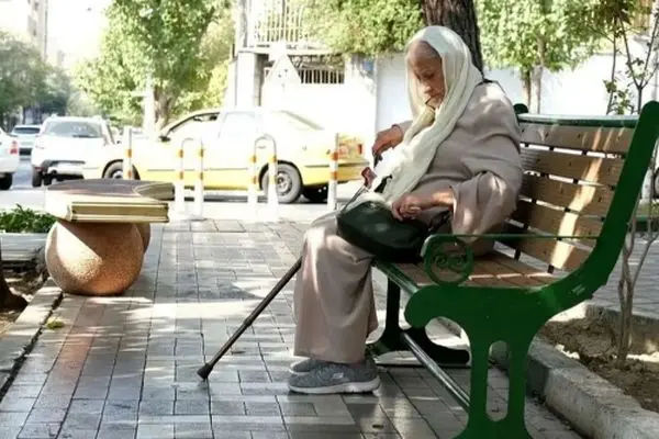 خبر خوش برای بازنشستگان /  این افراد شامل کاهش سن بازنشستگی می‌شوند