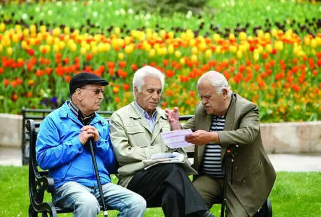 خبر خوش برای بازنشستگان / مزایای مستمری بگیران افزایش یافت !