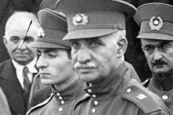چرا رضاشاه در ۲۵ شهریور ۱۳۲۰ از قدرت کناره‌گیری کرد؟ متن استعفا را بخوانید