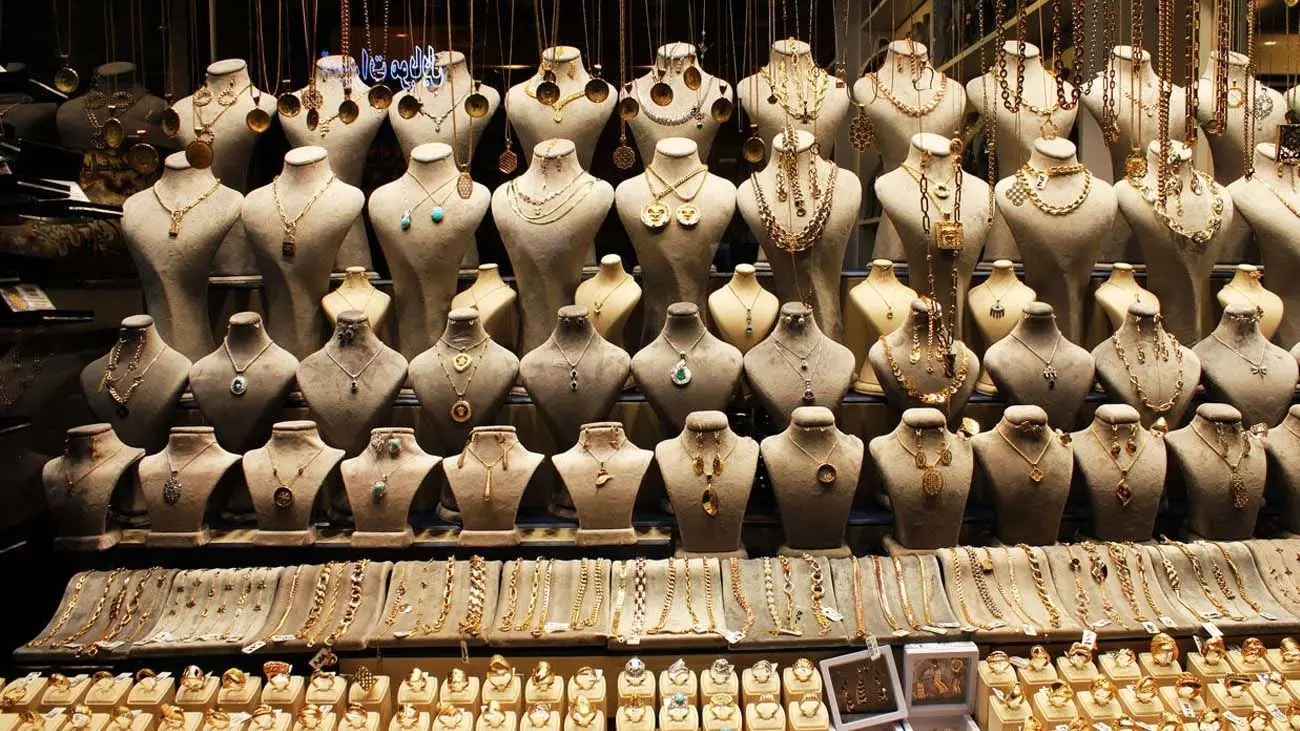 پیروزی ترامپ، قیمت طلا را به کدام سمت خواهد برد؟