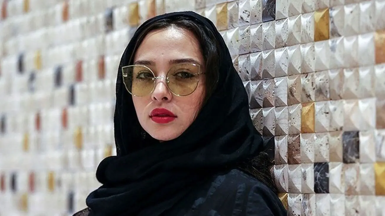 تغییر چهره آناهیتا درگاهی بعد از طلاق با اشکان خطیبی ! / مصنوعی و عروسکی !