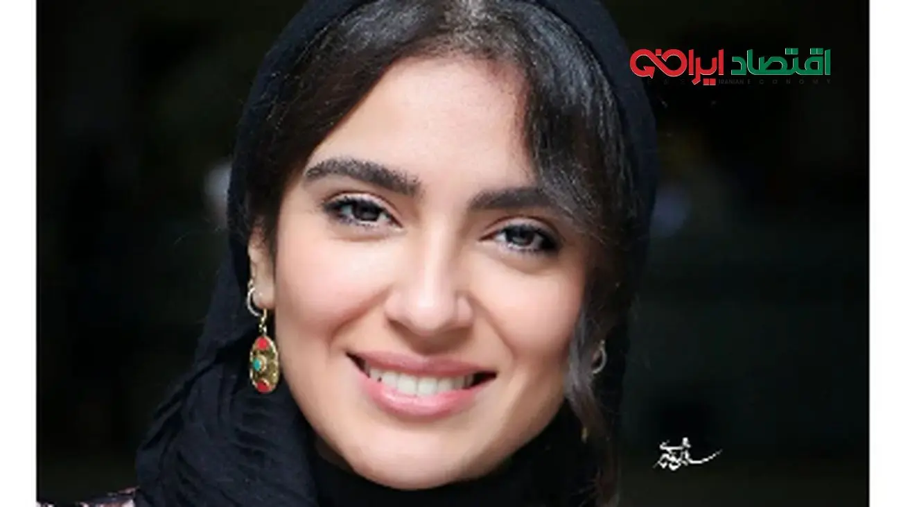 ژست خاص مونا کرمی جلوی آیینه اتاق خوابش! +عکس