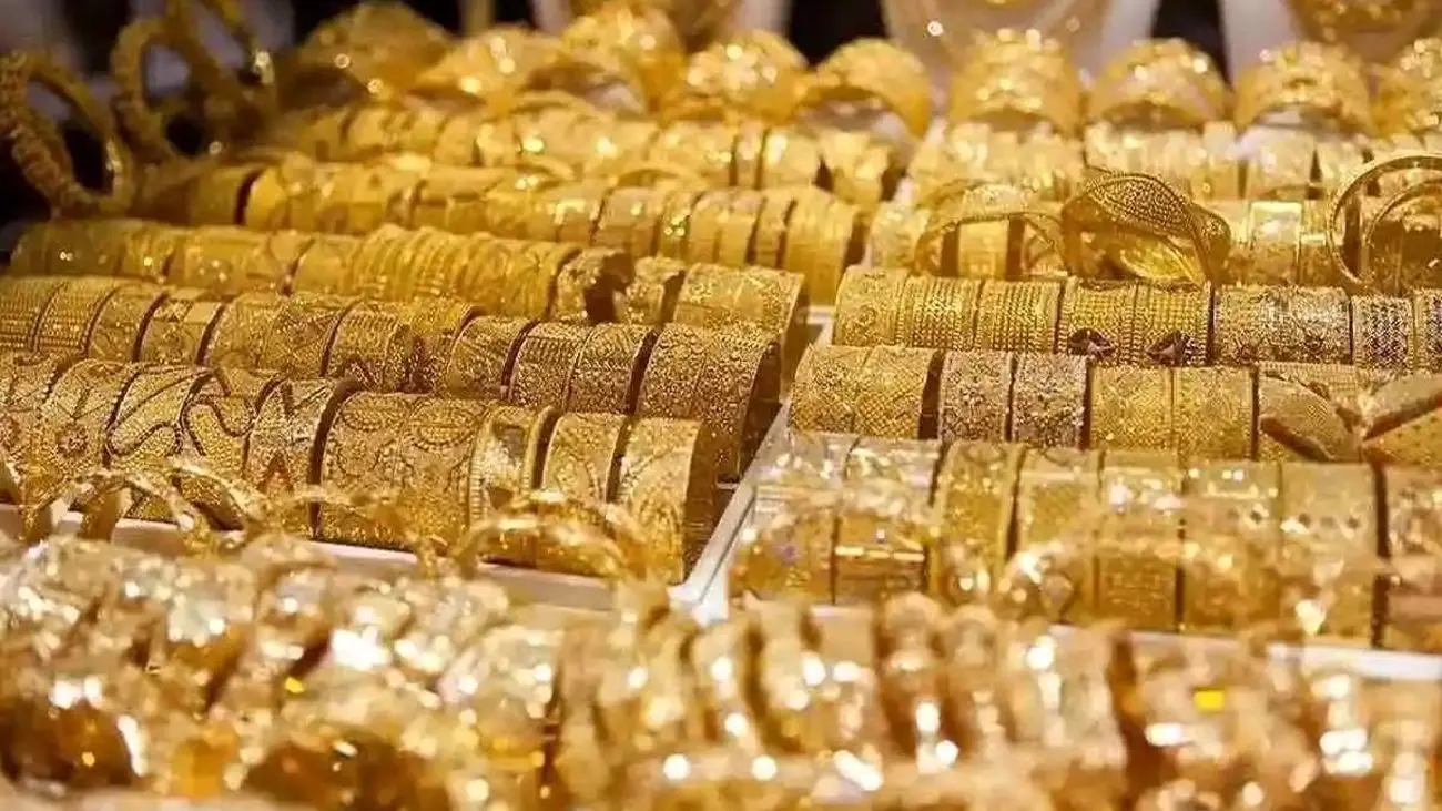 التهاب بازار طلا با حمایت دلار کاهش یافت