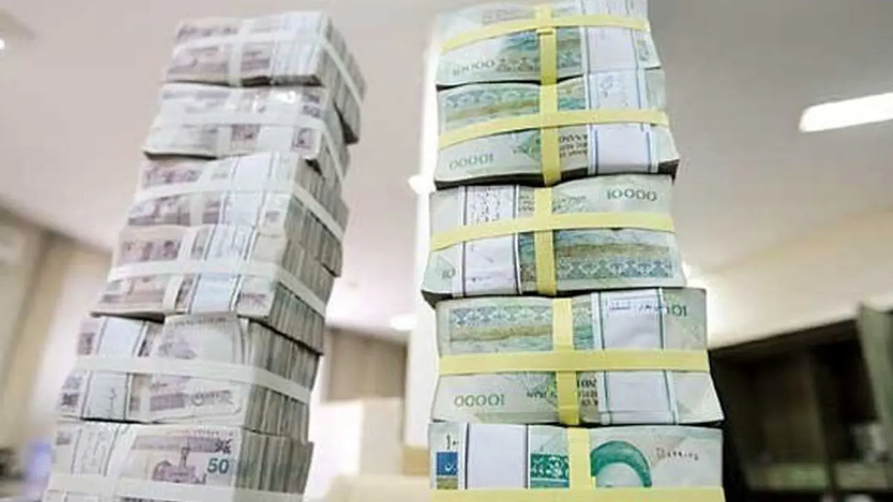 هجوم مردم به این بانک برای دریافت بیشترین سود بانکی