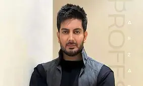 تیپ جذاب فرزاد فرزین در وال‌استریت نیویورک؛ سلفی متفاوت!