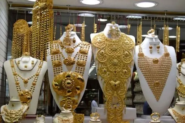 قیمت طلای ۱۸ عیار امروز سه شنبه ۱۱ دی ۱۴۰۳ 