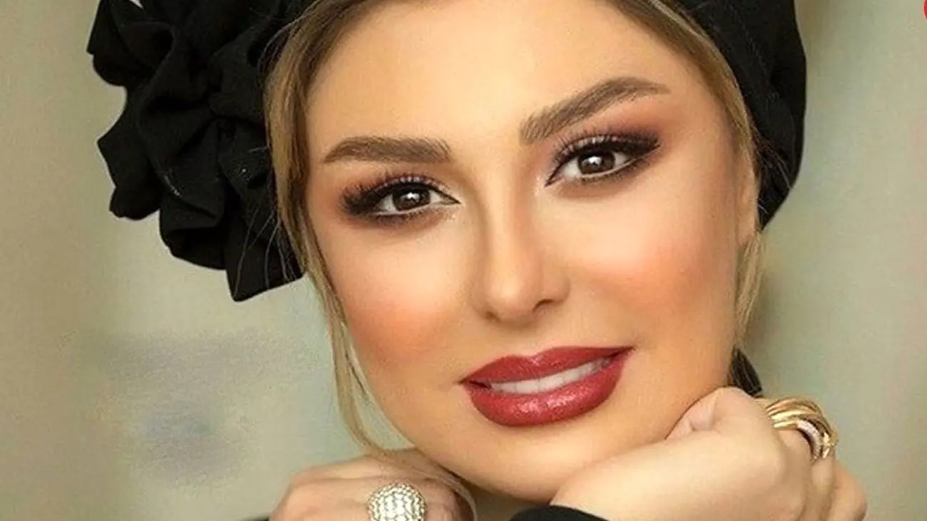 عکس شاد و شنگول نیوشا ضیغمی در سفر به شیراز