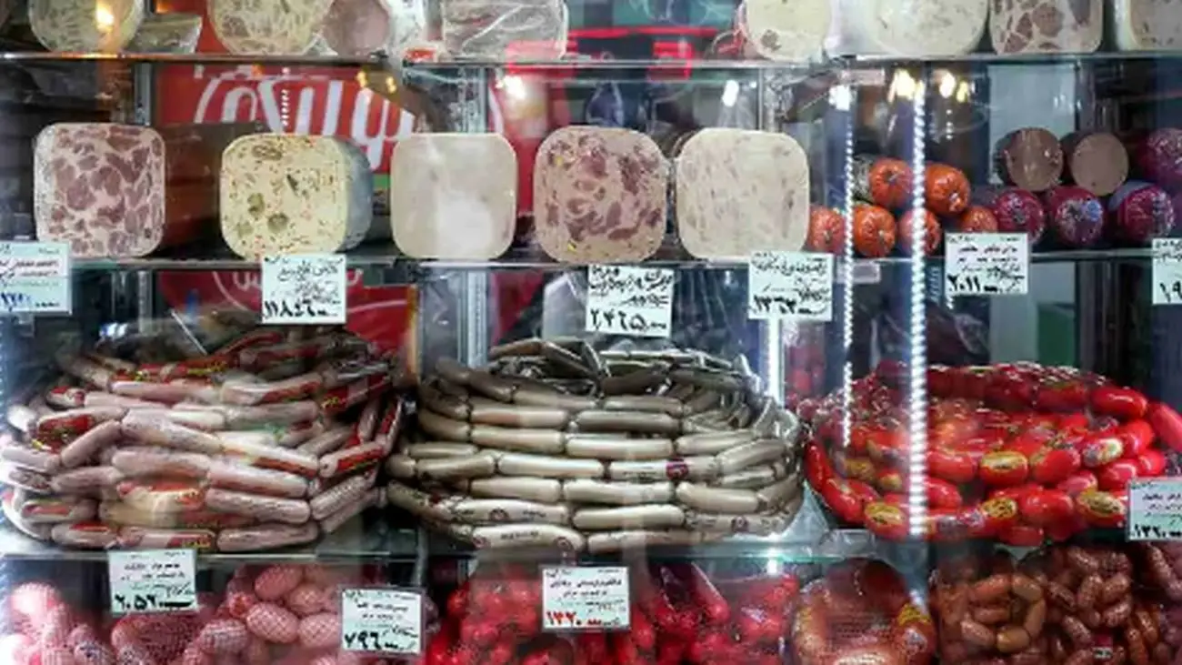 سوسیس و کالباسهای دولتی؛ بمب سمی سر سفره ایرانیها!