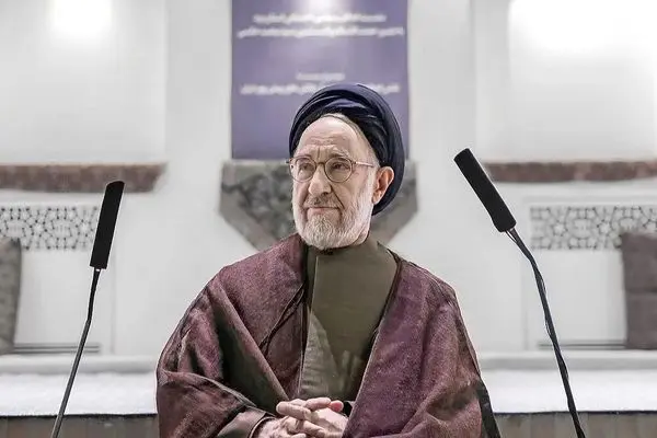 روزنامه اصلاح طلب: خاتمی هنوز میدان‌دار گفتمان اصلاحات است  / گفتمان او تندروها را به حاشیه می راند