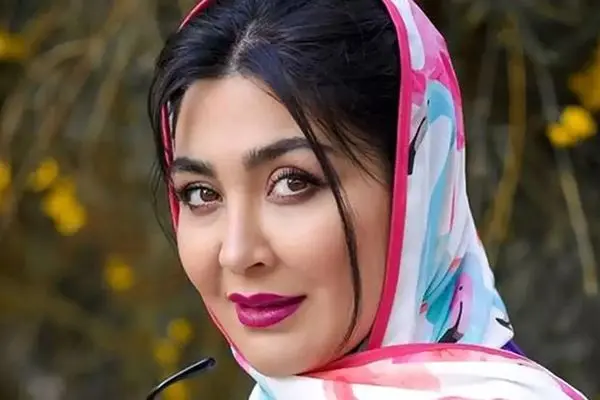 شیک ترین عکس از مریم معصومی در خیابان های اروپا / استایل پوشیده و خانومانه !