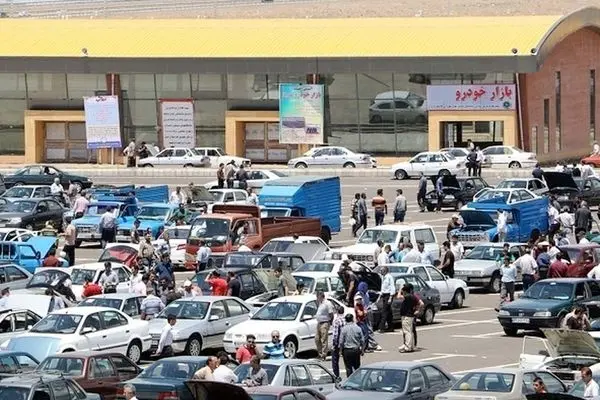 قیمت خودرو امروز ۲۰ مرداد ۱۴۰۳/قیمت این خودرو ۵۰۰ میلیون تومان ریخت