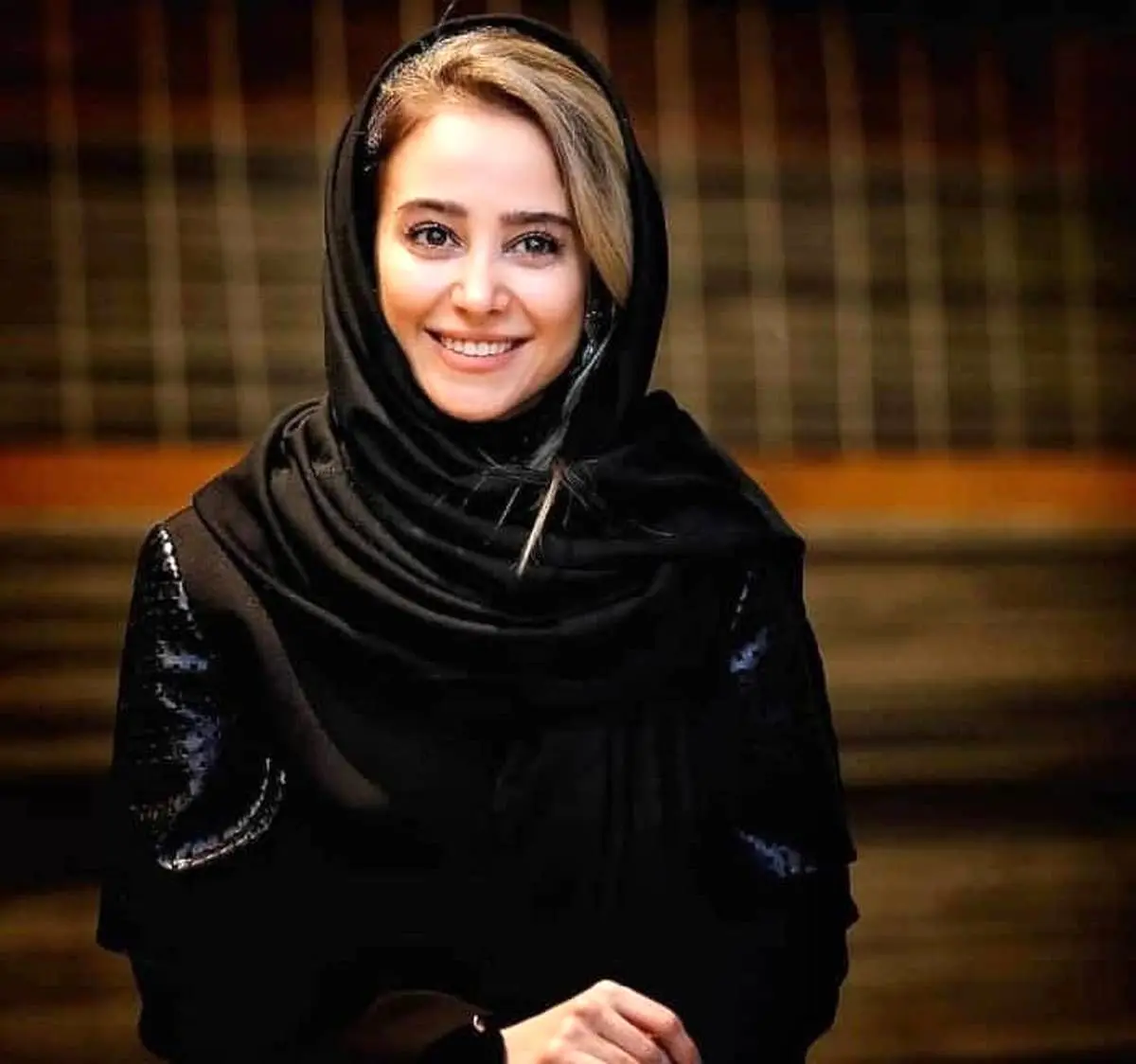 عکس دیده نشده از 2 خانم بازیگر خیلی شیک ایرانی در کنسرت خواننده معروف