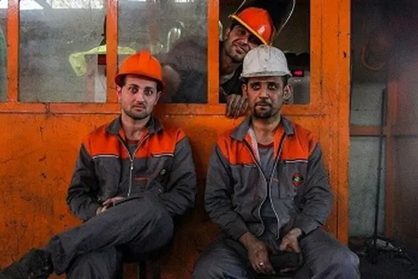 عضو کمیسیون اقتصاد مجلس: کارگران دیگر جان کار کردن ندارند!