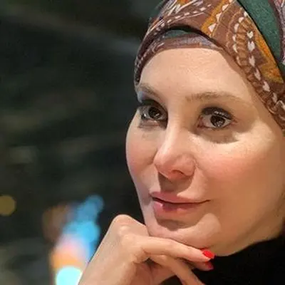 خانه شیک و لاکچری آرام جعفری؛ از مبلمان خاص تا درخت کریسمس جذاب!