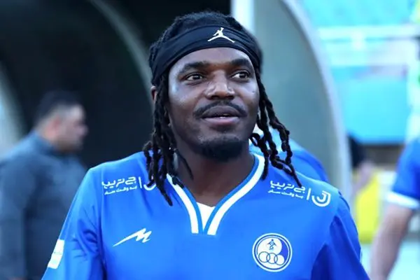 استقلال به دنبال هایجک بیفوما/ آبی‌ها به رقابت با پرسپولیس پرداختند!