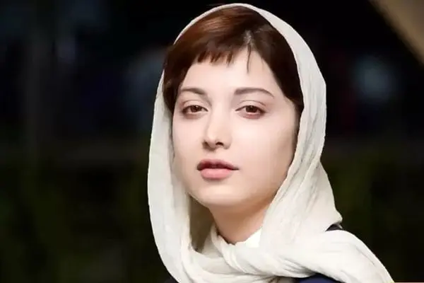 شباهت عجیب مادر روشنک گرامی با خودش؛ این مادر جوان چقدر کم‌سن است؟