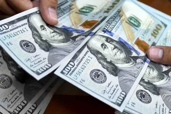 شوک بزرگ به بازار ارز؛ پیش بینی تحولات قیمت دلار بعد از سقف زنی اخیر!
