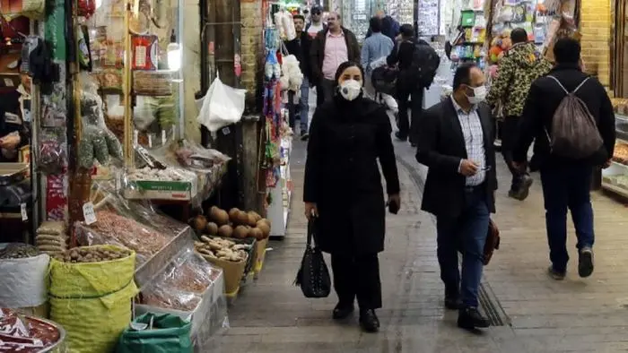 چرا سبد خانوارها اینقدر کوچک شد؟/ دهک های متوسط فقیر تر می شوند
