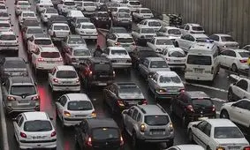 تهران زیر بار ترافیک سنگین/ جاده‌های شمالی خلوت‌تر از همیشه