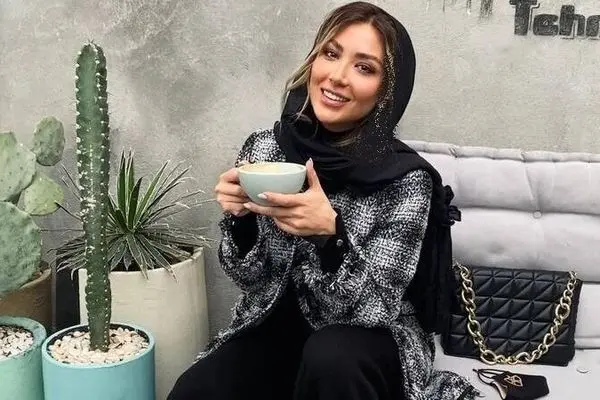 نگاهی به گلخونه لاکچری مینا مختاری، همسر خوش‌استایل بهرام رادان! + عکس