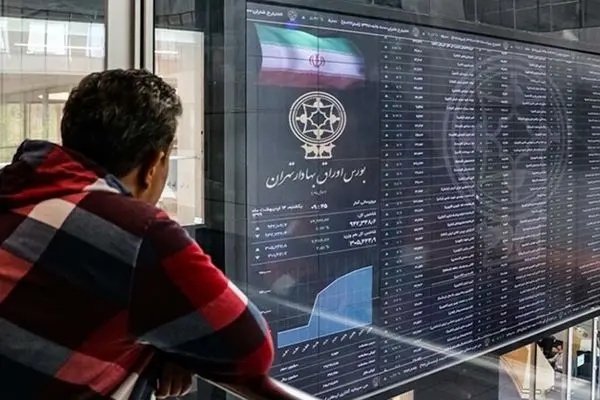 خروج سنگین پول از بورس /حجت الله صیدی روی دور ناکامی