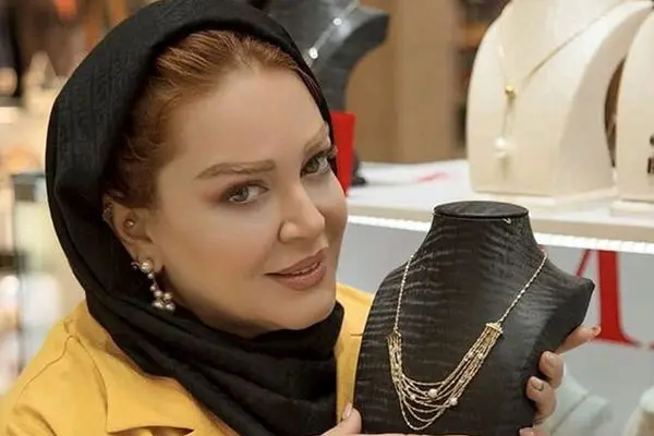 رونمایی بهاره رهنما از مراسم سالگرد ازدواجش ! / کیک و دیزاین همه چیز لاکچری !