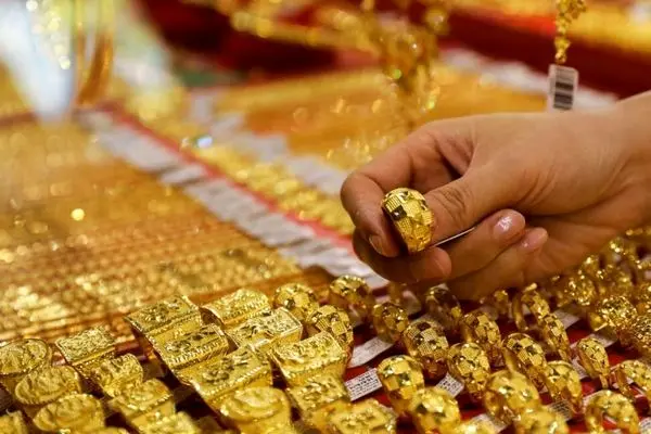 عبور طلا از سقف تاریخی
