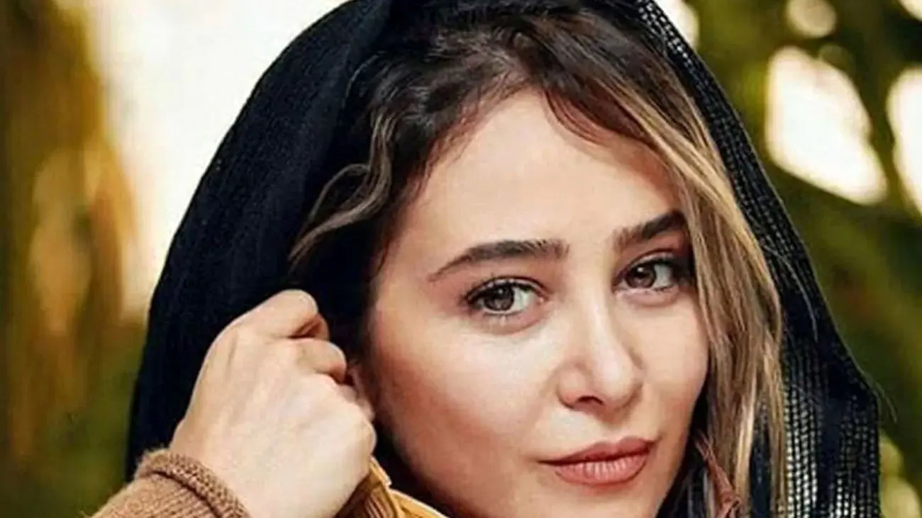تنها عکس از اتاق خواب شخصی الناز حبیبی / با صفا و خوش سلیقه !