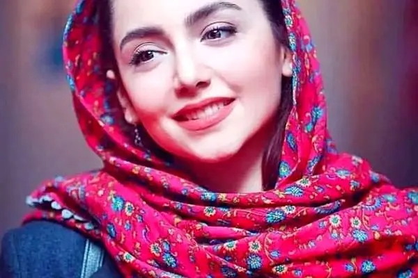 جذابیت خیره کننده نازنین بیاتی با رنگ موی بلوند / هر روز زیباتر از دیروز !