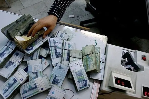 از این بانک به راحتی 300 میلیون وام بگیرید