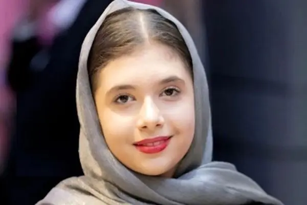 مینی کیک فوق‌العاده خاص نفس بازغی برای تولد 16 سالگی! + فیلم