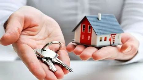 خانه بخریم یا نخریم؟ / پیشبینی جالب ایرج رهبر انبوهساز از قیمت مسکن در سال جدید