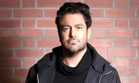 عکس جدید رضا گلزار داخل خودروی میلیاردی؛ این فقط پُز نیست!