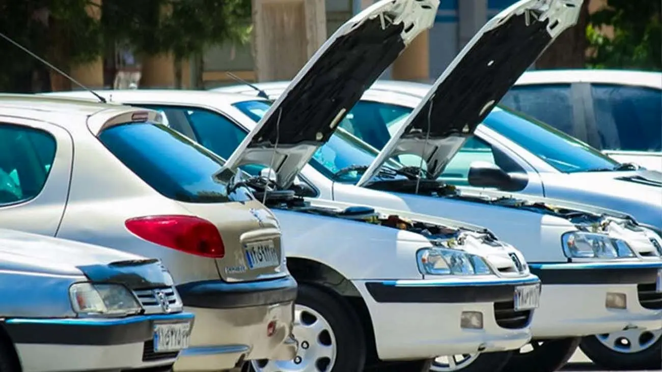 قیمت خودروهای داخلی در سراشیبی / پژو ۲۰۷ اتوماتیک چند؟
