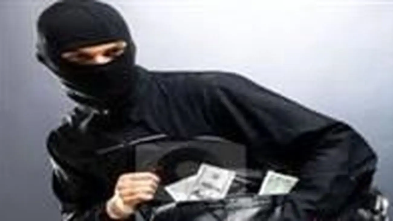 ببینید / لحظه دلخراش کیف قاپی از مادر و دختر در اسلامشهر!