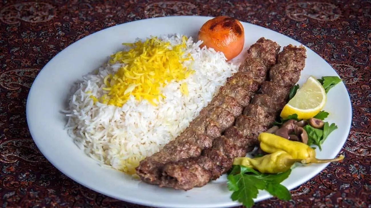 نرخ کباب هم لحظهای شد؛ رقابت تنگاتنگ با دلار!