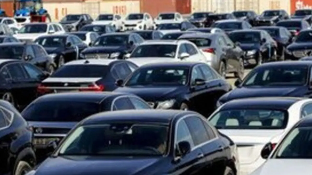 بانکها می توانند پول خریداران خودروهای خارجی را نگهدارند؟