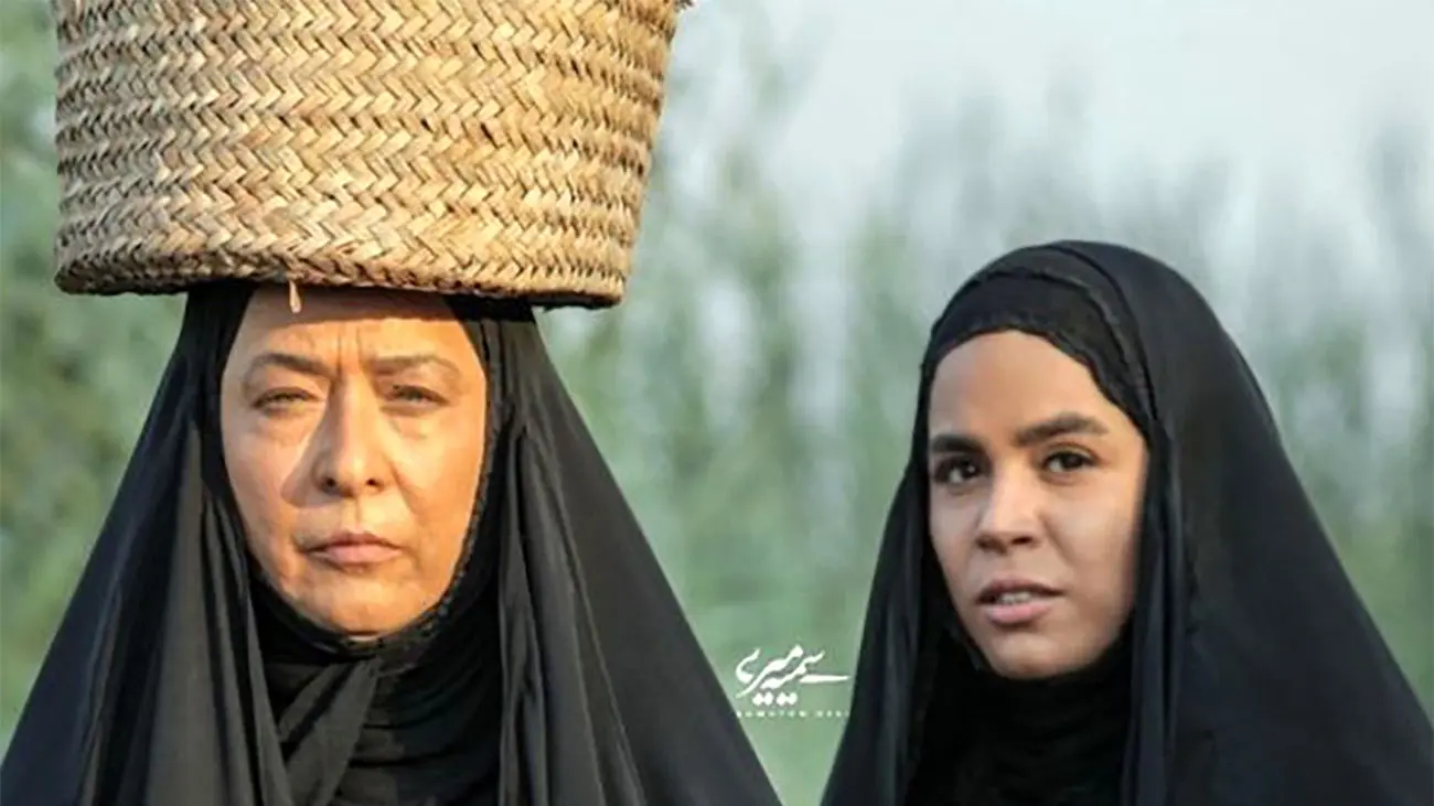 عکس لو رفته از کودکی ملیکا شریفی نیا در آغوش مادر خیلی جوانش / چی بودند و چی شدند !